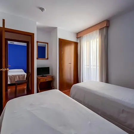 Hotel Mar De Tossa 3*