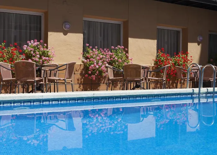 Rvhotels Mar De Tossa 3* 滨海托萨